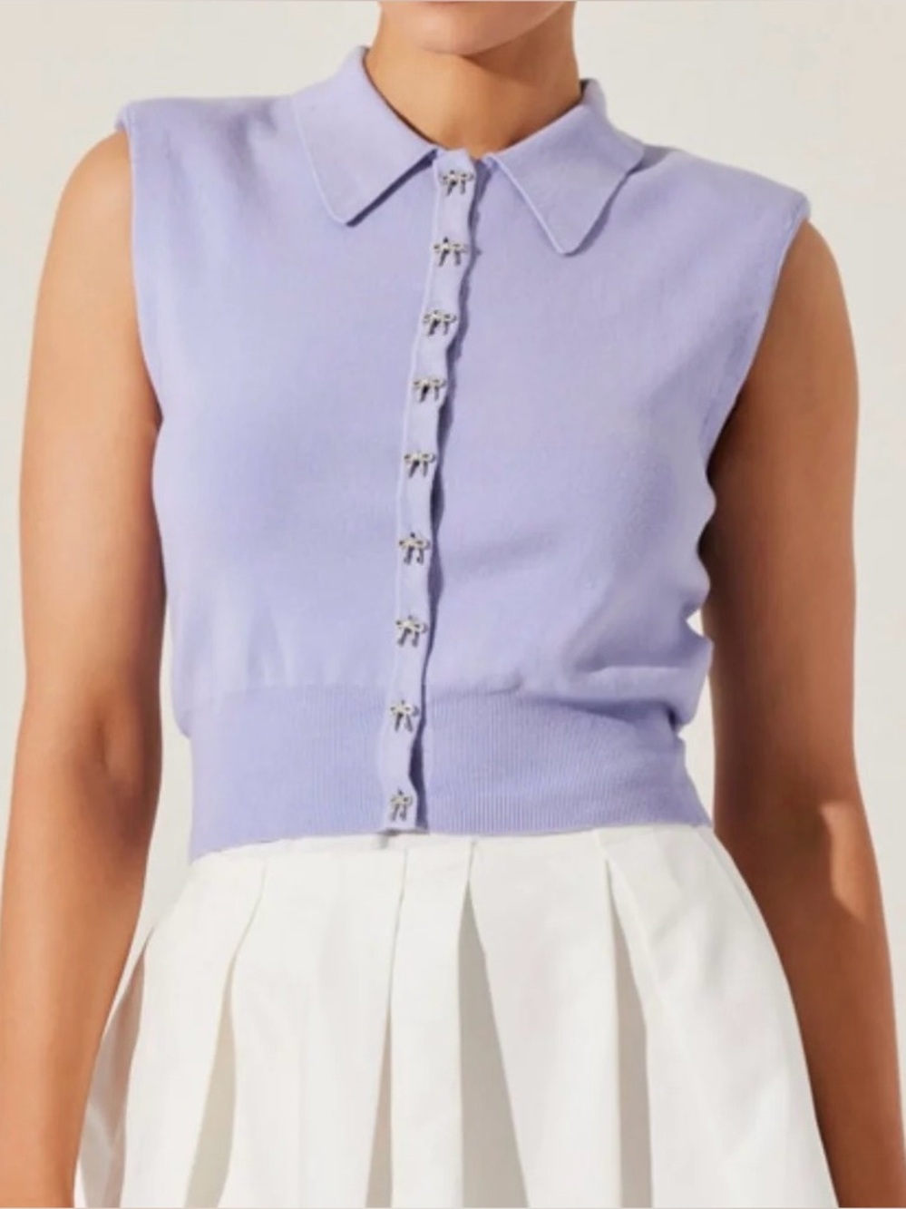 ASTR Kori Sleeveless Lavender Cardigan Sweater Silver tone bow details Women’s S